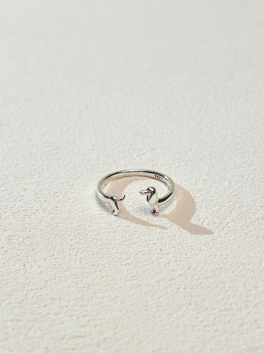 Dachshund Hug Ring VIP