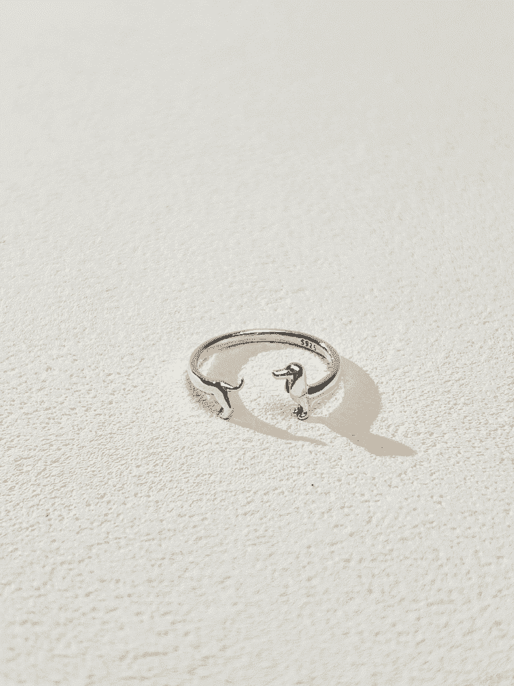 Dachshund Hug Ring